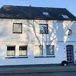 Gemuetliche Mit Balkon, Ruhig, Perfekt Fuer Paare Und Geschaeftsreisende Apartmán *
