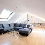 Apartamento Gemütliche Mit Balkon, Ruhig, Perfekt Für Paare Und Geschäftsreisende Essen
