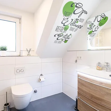 Gemuetliche Mit Balkon, Ruhig, Perfekt Fuer Paare Und Geschaeftsreisende * 에센